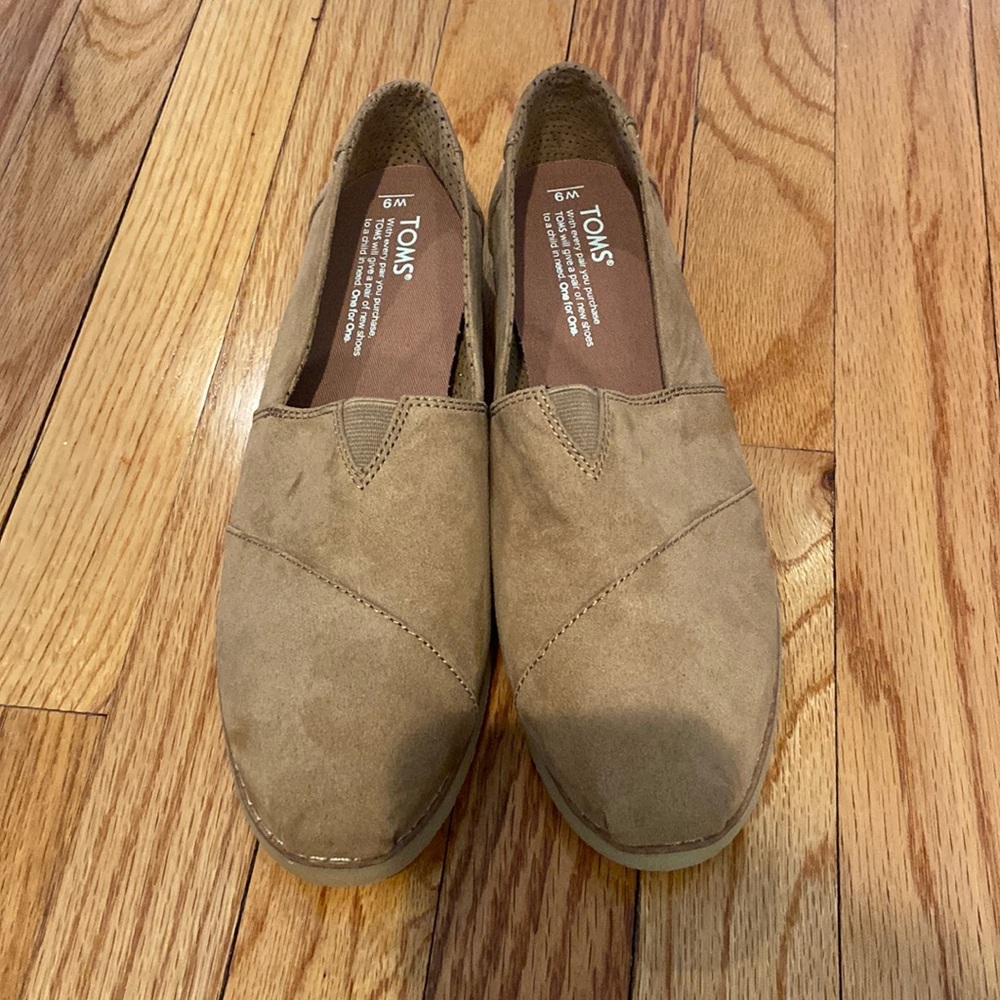 Suede TOMS 9 NEW